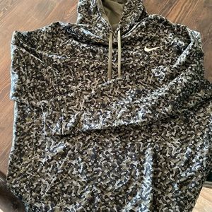 Brand new with tags! Nike Therma-fit